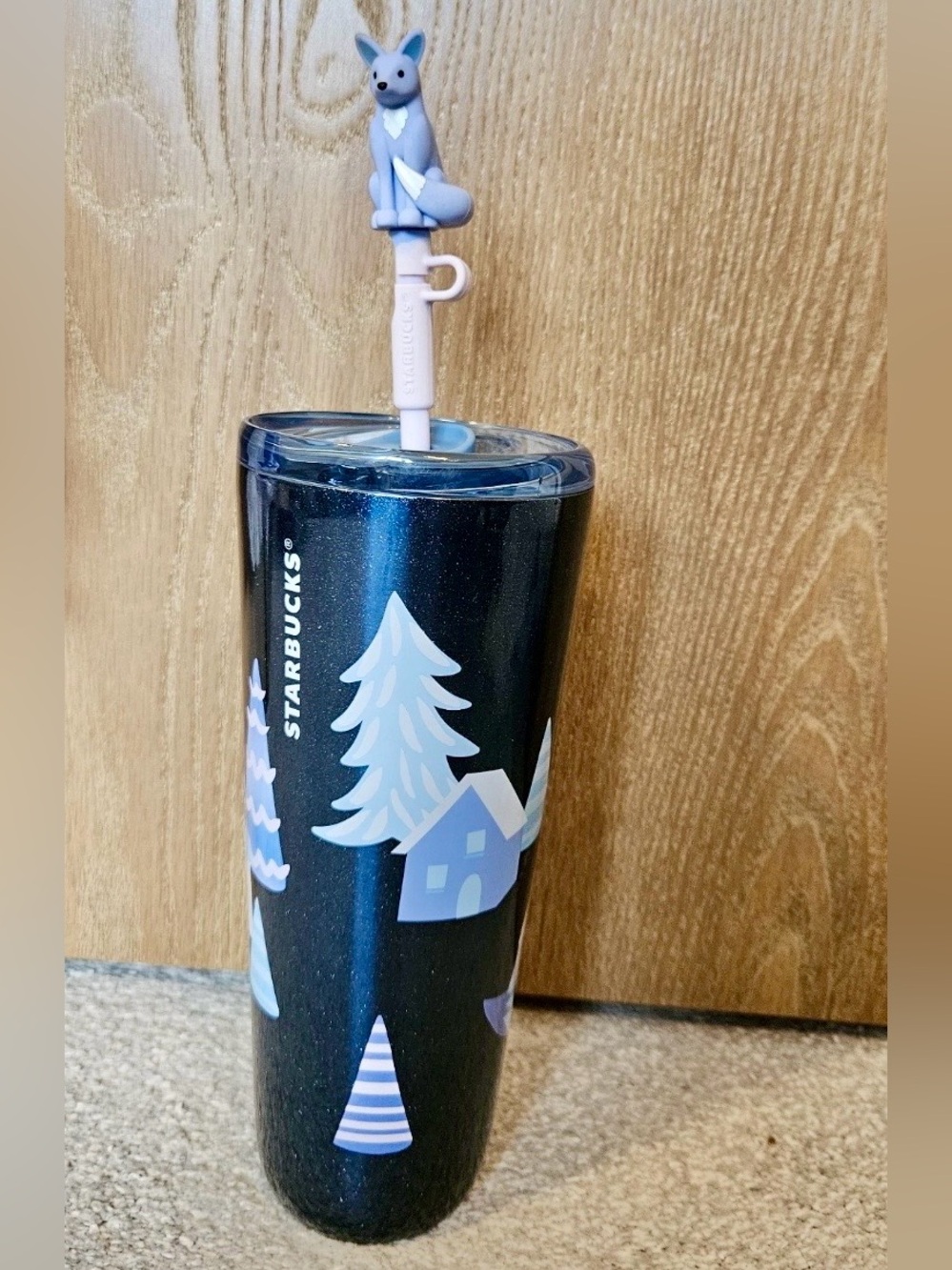 Starbucks Winter Forest Glittery Blue Cold Cup w/ fox straw topper (24oz) BNWT
